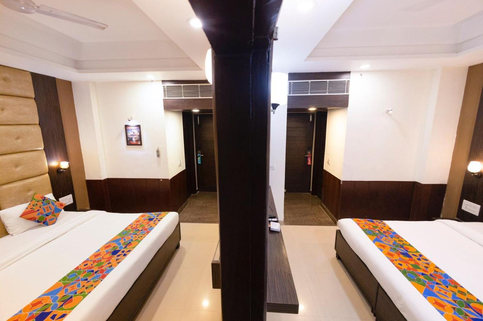 Hotel Sahibs Lighthouse - Swimming Pool Агра Экстерьер фото