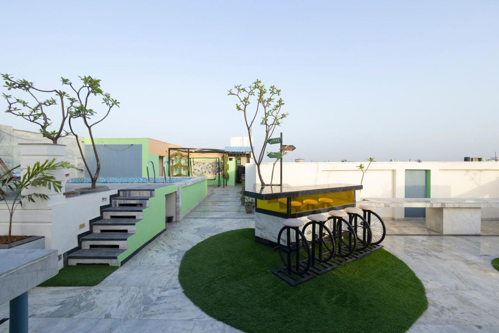 Hotel Sahibs Lighthouse - Swimming Pool Агра Экстерьер фото